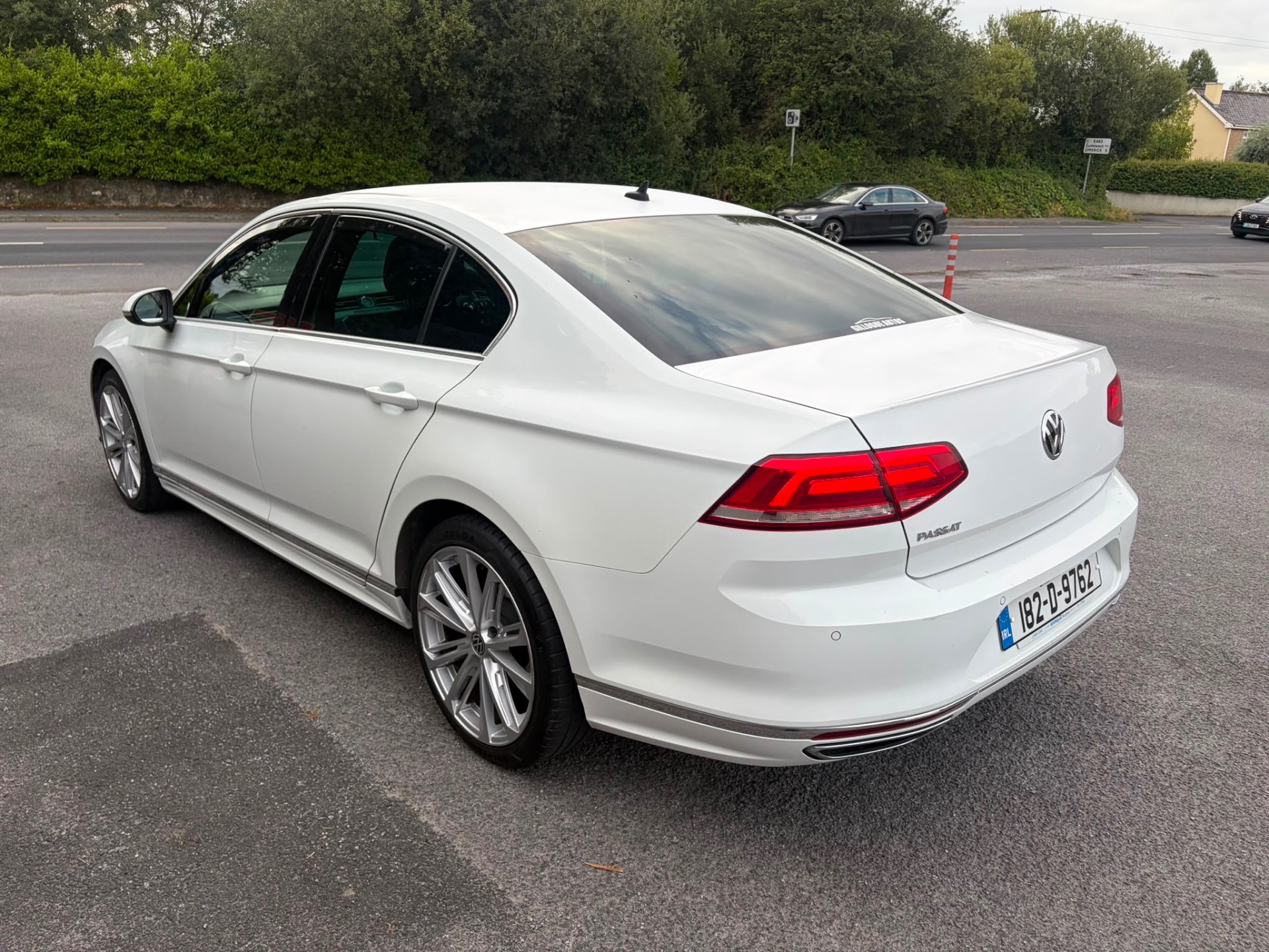 Volkswagen Passat R-Line 1.6 TDI thumbnail 4